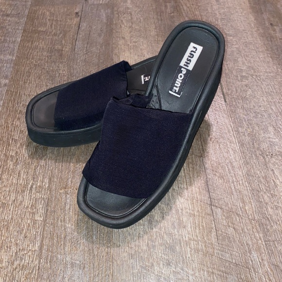 Flashpoint vintage 90’s Y2K platform sandals - Picture 2 of 12
